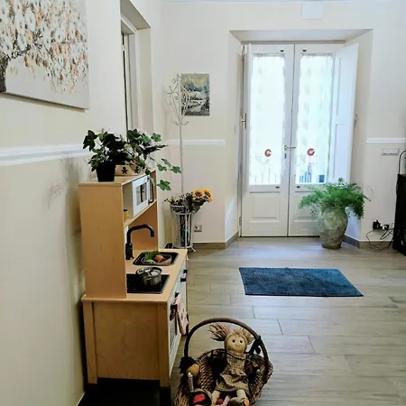 Casa Parrinello Etna بيت للعطل Maletto